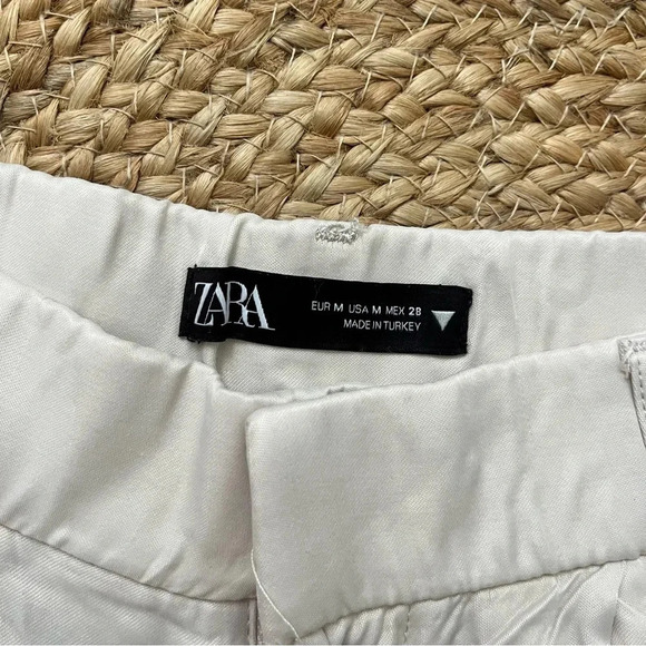 Zara Beige Flowy Shorts size Med - Picture 2 of 3
